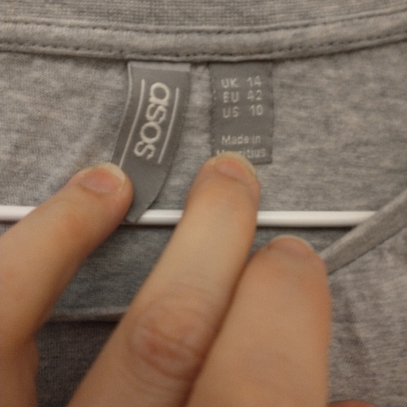 THREE MEDIUM MATERNITY T-SHIRTS IN GREY, GREEN AND WHITE - Picture 6 of 6